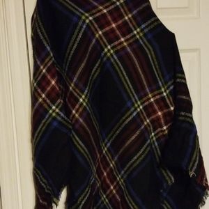 Plaid pattern scarf